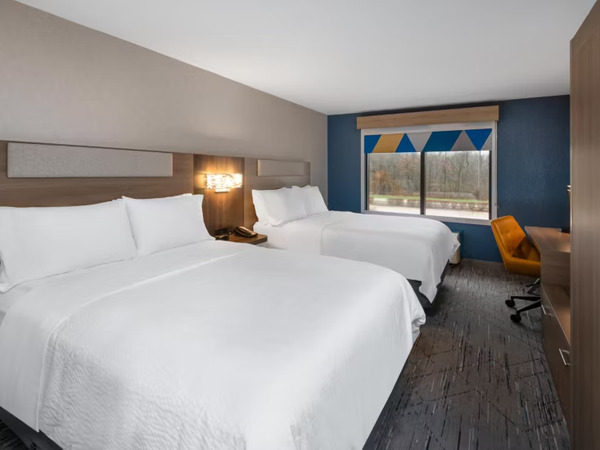 Holiday Inn Express & Suites Wadsworth