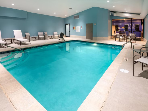 Holiday Inn Express & Suites Wadsworth