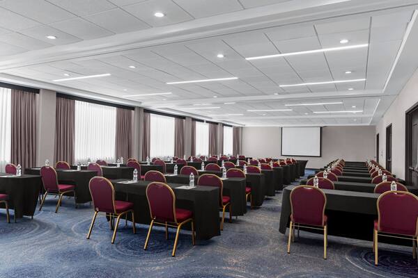 DoubleTree by Hilton Hotel Fort Lee-George Washington Bridge