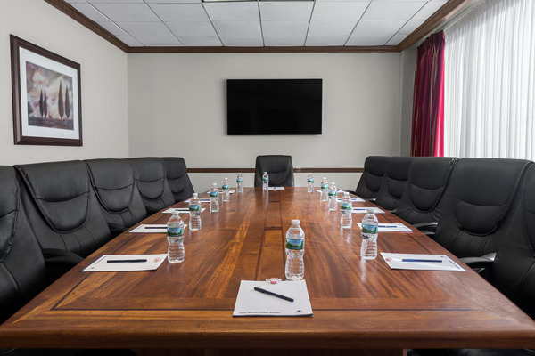 DoubleTree by Hilton Hotel Fort Lee-George Washington Bridge