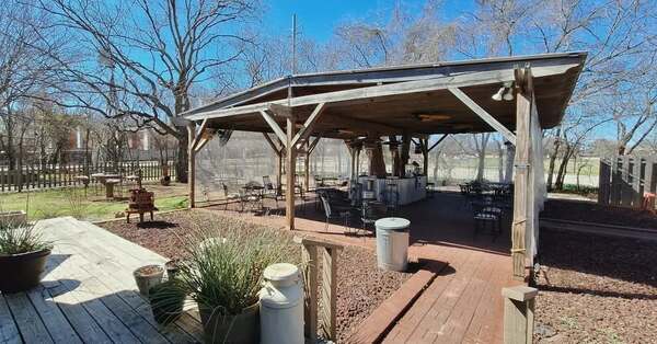 Cross Timbers Winery