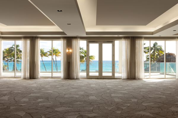 The Sunny Hotel, Curio Collection by Hilton