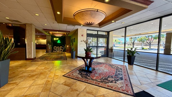 Holiday Inn Sacramento Downtown Arena