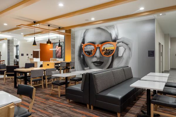 La Quinta and Hawthorn Suites