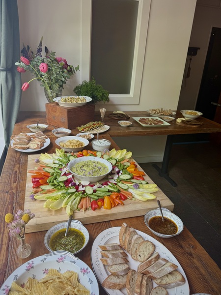 Che; Event Space