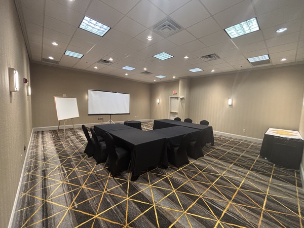 Holiday Inn Lafayette-City Centre