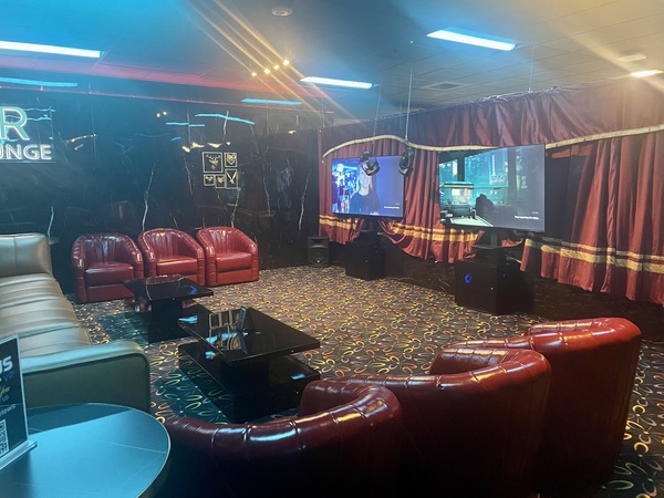 Nexus Lounge & VR