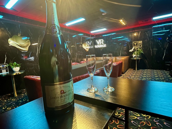 Nexus Lounge & VR