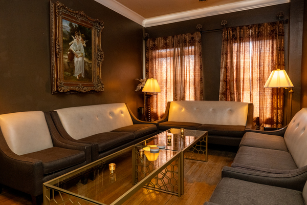 Tin Lizzie Lounge // Speakeasy Style Event Venue