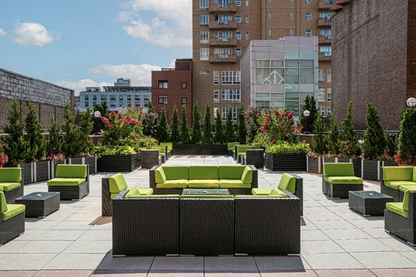 Sheraton LaGuardia East Hotel