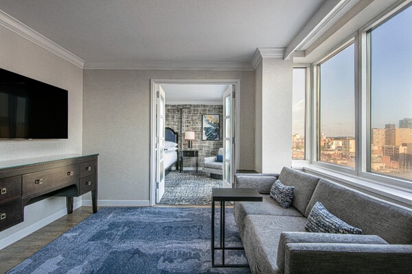 Sheraton LaGuardia East Hotel