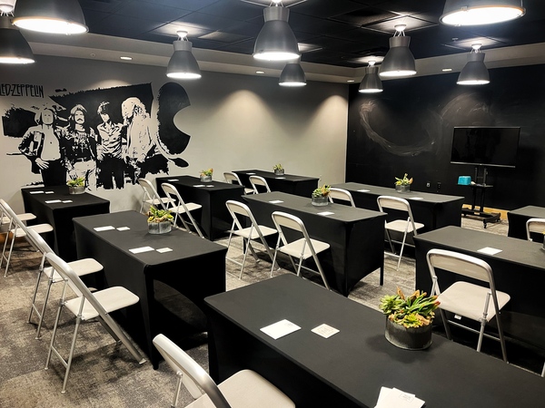 Moxy Tempe