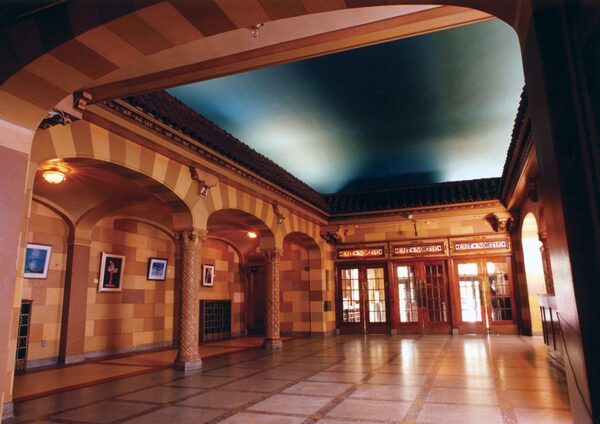 Le Theatre Granada