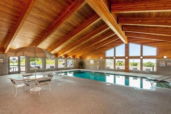 MountainView Lodge & Suites