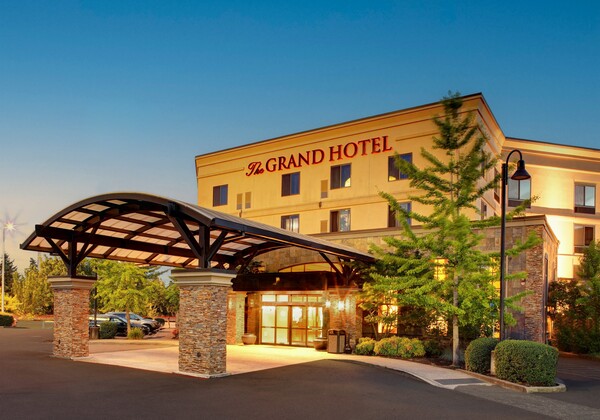 The Grand Hotel at Bridgeport