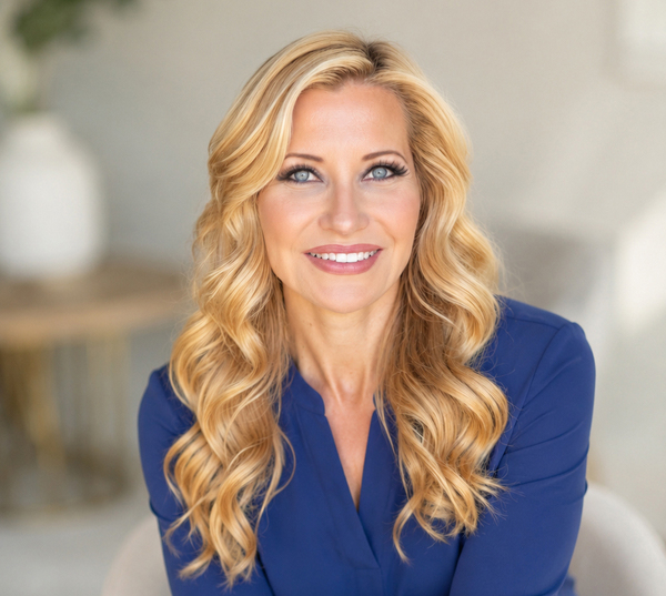 Valerie Ojeda | Event Emcee, Presenter, Speaker for Events, Trade Shows and Corporate Functions