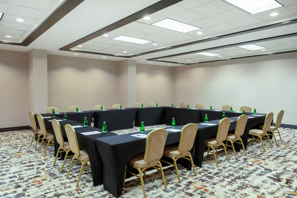 Wyndham Indianapolis Airport Hotel