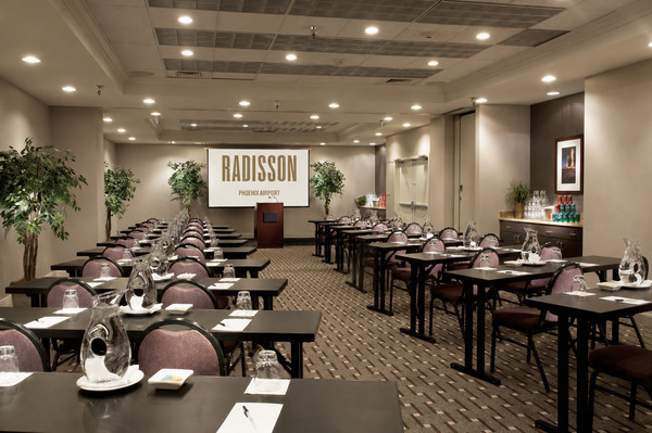 Radisson Hotel Phoenix Airport