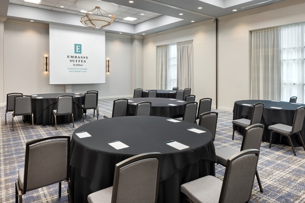 Embassy Suites Tampa - USF/Near Busch Gardens