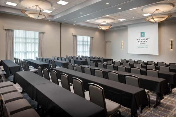 Embassy Suites Charlotte - Concord/Golf Resort & Spa