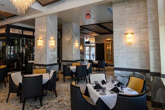 Eddie Merlot's Boston