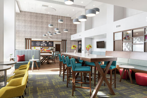 Hampton Inn & Suites