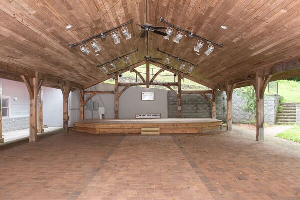 Apple Ridge Farm
