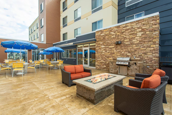 Fairfield Inn & Suites Jamestown