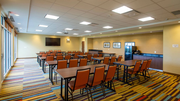 Fairfield Inn & Suites Jamestown