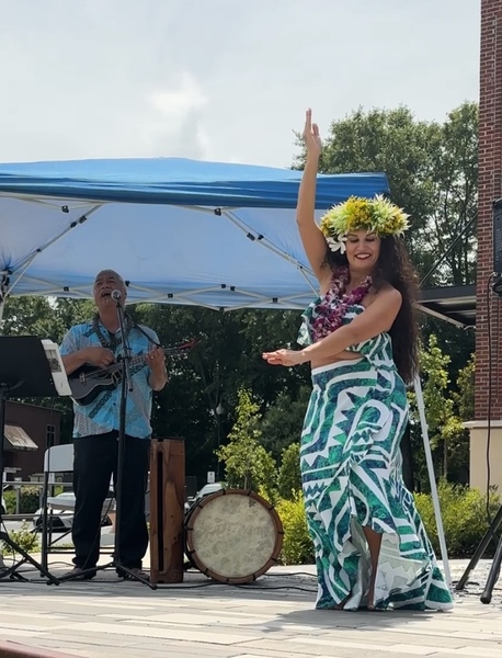Dawn Mahealani Douglas and Mahealani's Polynesian Entertainment