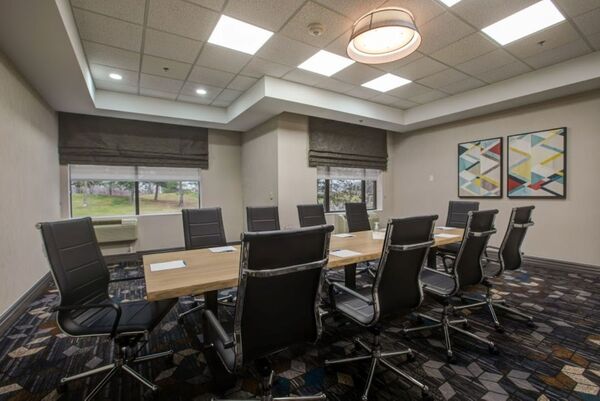 Four Points By Sheraton St. Catharines Niagara Suites