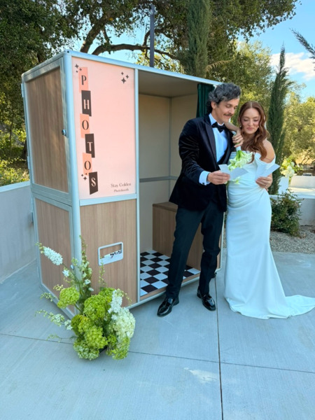 Stay Golden Photo Booth | Enclosed Booth