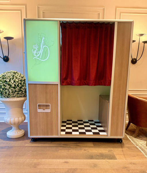 Stay Golden Photo Booth | Enclosed Booth