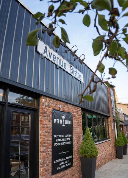 Avenue Bistro Pub