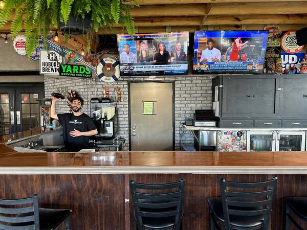 Avenue Bistro Pub