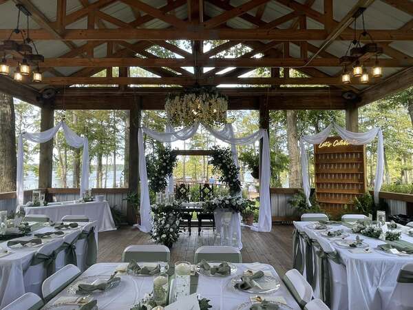 Destination Pavilion On Cross Lake