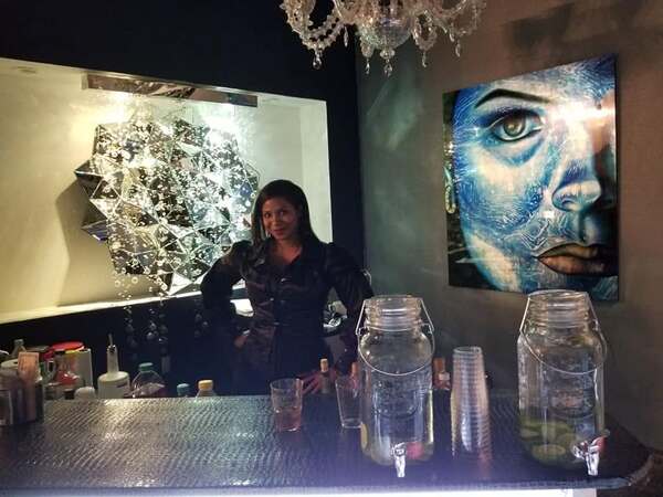 Upscale Mixologist