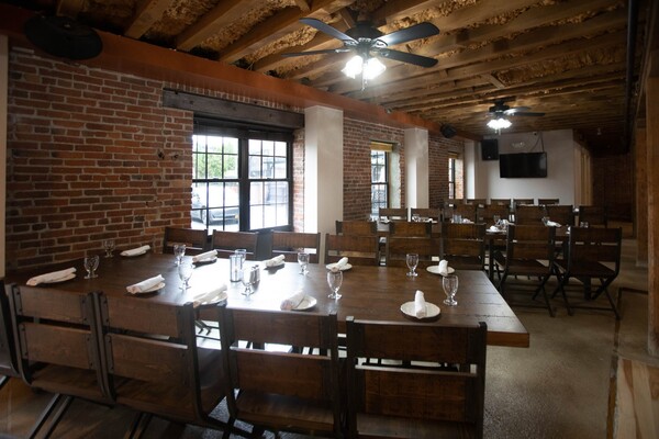 Mahoney's Irish Pub And Restaurant