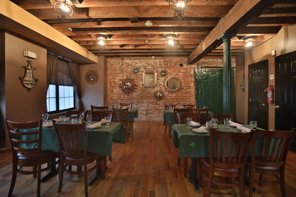 Mahoney's Irish Pub And Restaurant