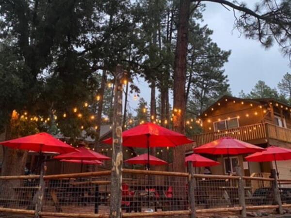 Creekside Cabins & Tavern
