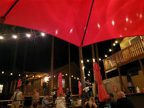 Creekside Cabins & Tavern