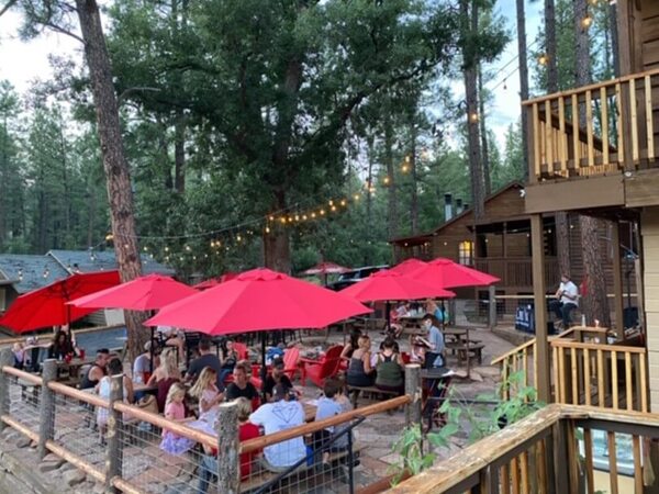 Creekside Cabins & Tavern