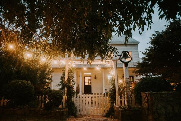 Mountain Willow Manor
