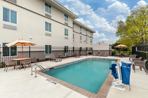 Sleep Inn/MainStay Suites