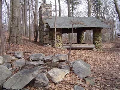 Bears Den Lodge and Hostel