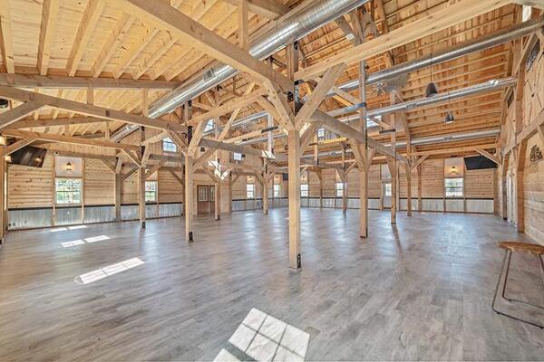 Heartland Country Barn