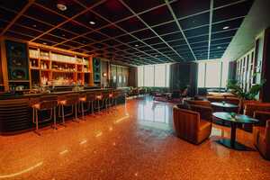 33 (Member's Lounge)