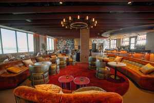 45 (Upper Lounge & Terrace)