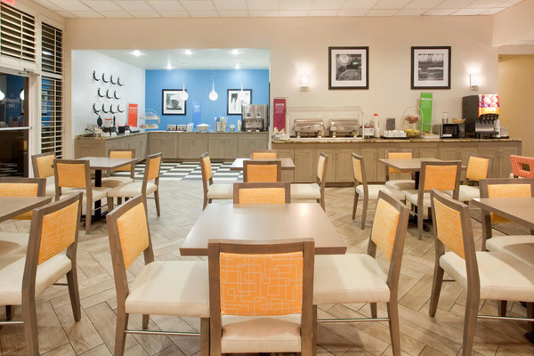 Hampton Inn Pensacola Beach