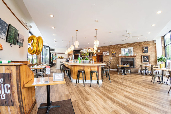 Uncommon Ground-Edgewater